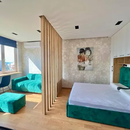 Horizon View By Adriatic Living *